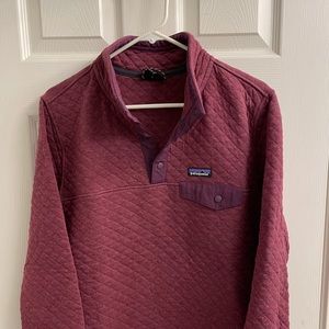 Patagonia women’s cotton quilt snap-t pullover in kiln pink (maroon)